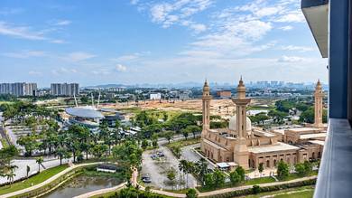 Service Residence For Sale in Suria Residence