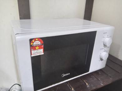 Midea Microwave Great Condition Rare Deal Aug. OBO