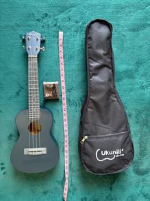 Ukulele Untuk Dijual