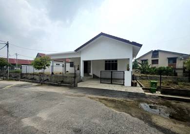 Bungalow House For Sale in Balok,PHG