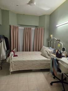 Condominium For Sale in Sri Pelangi Condominium