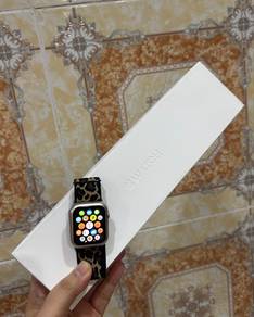 APPLE Watch Series 5 40mm