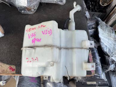 No 7-3-1 Nissan Skyline V36 NFL Sedan Wiper Tank