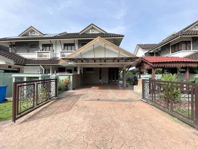 Semi-Detached House For Sale in Shah Alam,SGR