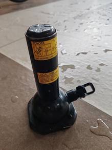 Hydraulic jack hilux Fortuner 4x4 original TOYOTA