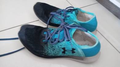 Selling Armour Shoes 
