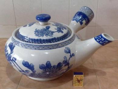 Oriental teapot blue white extra large