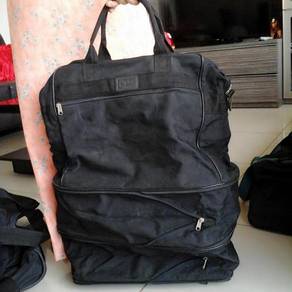 Travelling bag (1)