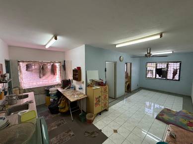 Apartment For Sale in Lestari Apartment