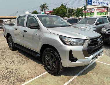 Toyota Hilux E in Kuching, SWK