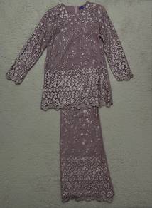 Baju Kurung Modern (Bermanik)