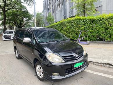Toyota Innova E in Ampang Hilir, KUL