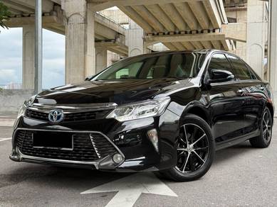 Toyota Camry HYBRID LUXURY in Cheras, KUL