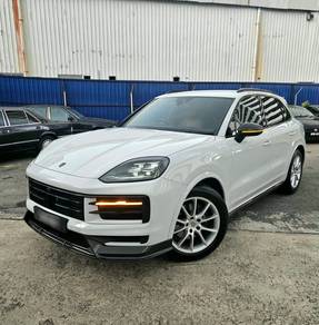 Porsche Cayenne BASE in Petaling Jaya, SGR