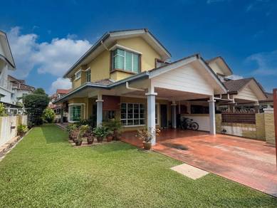 Semi-Detached House For Sale in Shah Alam,SGR