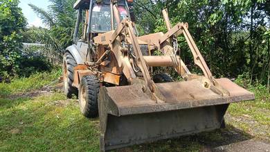 Backhoe utk dilepaskan