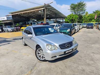 Mercedes Benz C200 200 K AVANTGARDE (CBU) in Batu Pahat, JHR