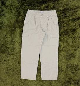 Columbia Cargo Pant sz 36.