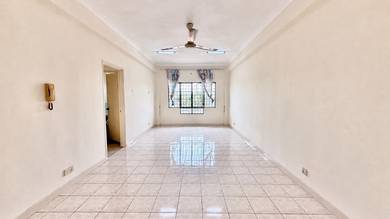 Condominium For Sale in Elaeis 2