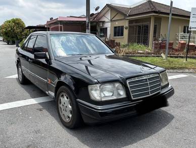 Mercedes Benz 230  in Others, KUL