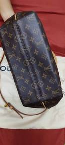 Authentic Louis Vuitton Bag for Sale 👜✨
