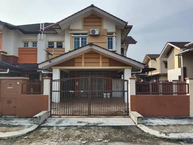 Semi-Detached House For Rent in Bandar Botanic,SGR