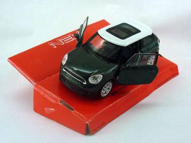 Mini cooper S paceman green w white top