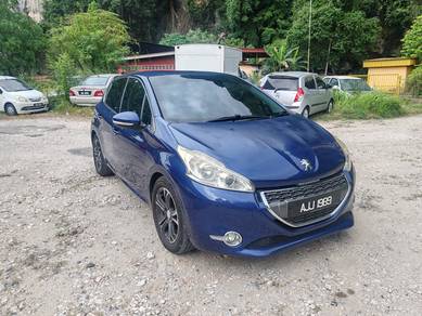 Peugeot 208 VTi ALLURE in Ipoh, PRK
