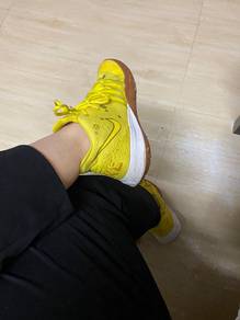 NIKE kyrie 5 x spongebob squarepants