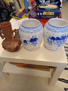 old antiques vase 