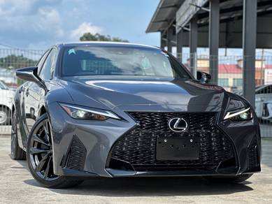 Lexus IS 300 F-SPORT in Kajang, SGR