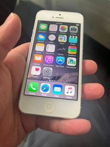 Apple iPhone 5 < 16 GB