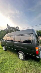 Van Toyota Hiace untuk dijual