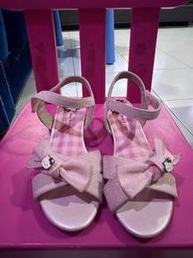 Hello kitty heels Bata