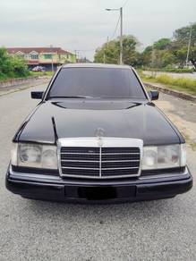 Mercedes Benz 230E in Ipoh, PRK