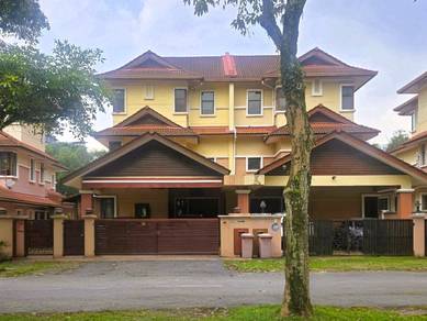 Semi-Detached House For Sale in Tropicana,SGR