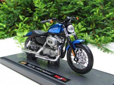 Maisto 1-18 Diecast Harley 2012 XL1200N Nightster