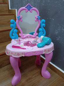 Table make up play set (Used)