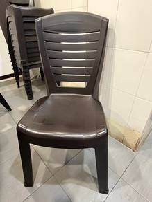 Plastic dining chair
