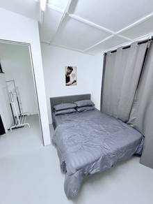 Room in Tebrau, JHR