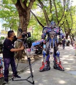 optimus prime cosplay 