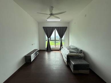 Condominium For Rent in Signature Three