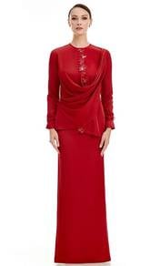 Wanzar Kurung in Red