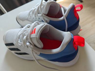Pickleball court shoes