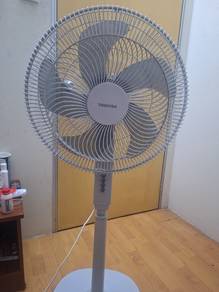 toshiba 16inchi fan