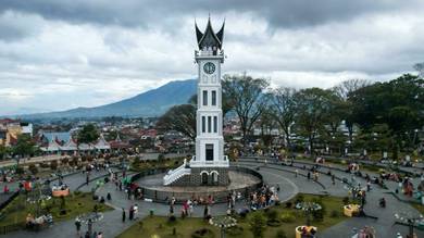 5D4N Padang-Bukittinggi-Batusangkar Tour Package