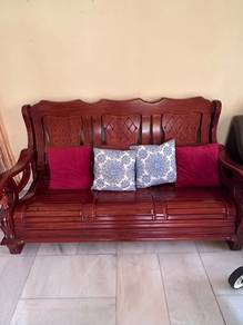 Set kerusi kayu klasik – KUKUH & CANTIK 