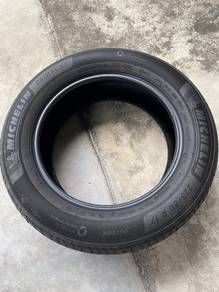 Michelin 225/60/17 Tyres 50% Tread