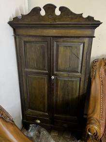 Almari Kayu Cengal