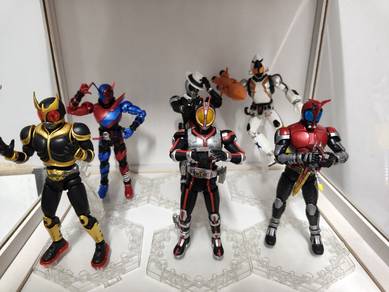 FRS Kamen Rider, Mighty Jaxx and Popmart